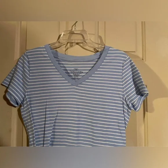 Faded Glory Light Blue and White Striped V-Neck Tee - Picture 2 of 5